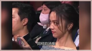 发现镜头偷拍明星反应，柳岩尴尬不敢看镜头，刘亦菲自信微笑