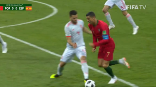 Hattrick không thể tin được của Ronaldo vào lưới Tây Ban Nha