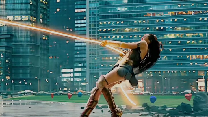 "تزعمون أنكم آلهة، لكنكم لستم سوى واحد من الذين يحاصرونني."