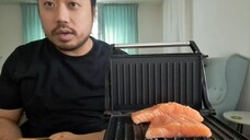 ASMR EATING SOUNDS - GRILLED SALMON BURGERS