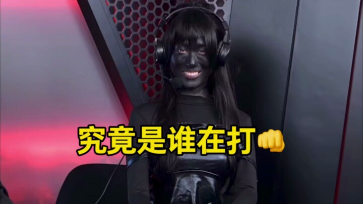 Commentator nam bị “khóa cứng” trong vest, còn commentator nữ thì thoải mái mặc gì cũng được? Hãy tr