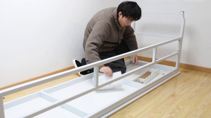The model maker spent 3,000 yuan to transform a different light and shadow model happy house, so tha