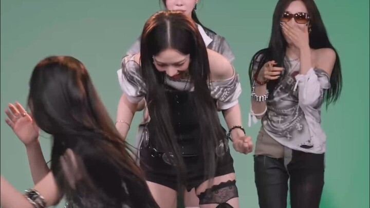 假如吃掉一个忙内还有几个忙内？