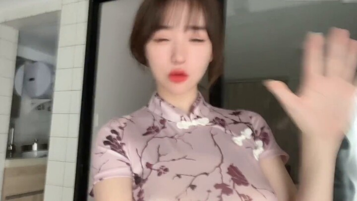 I am a mature woman now, I need to be more charming #qipao# After 20 years old, I always need to be 