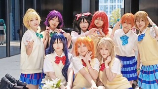 The comic convention takes you on a 16-minute journey to relive μ's entire lineup—turns out there's 