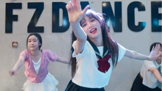 ฉันขอโทษที่น่ารักมากเมื่อฉันเต้นเป็นครั้งแรก