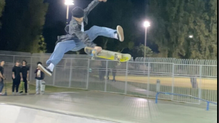 หนึ่ง ตัวอักษร หล่อ