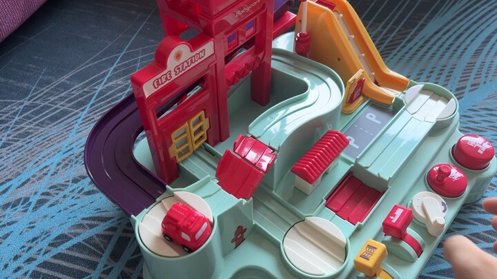 研究了一晚上才搞明白直升机是干嘛用的[笑哭]