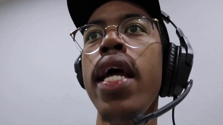 เอฟบีไอติดตามเกมเมอร์คนหนึ่ง และมันก็ตลกมาก