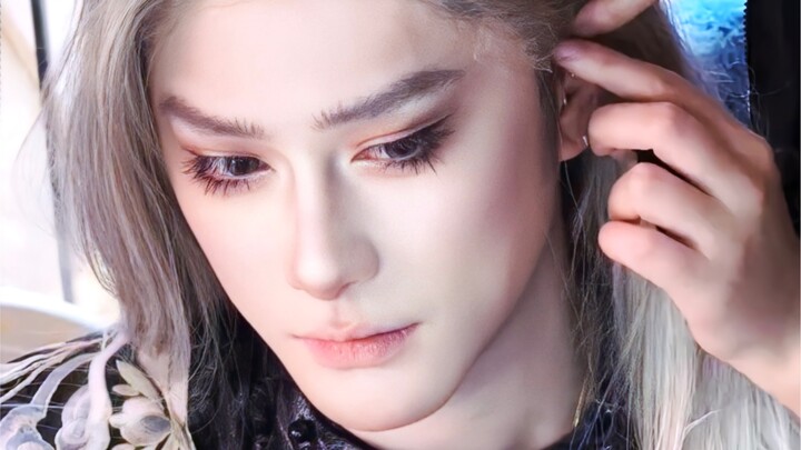 Trời ơi! Chu Tử Tiêu lột xác thành Hoàng tử Tiên tộc? Đây chẳng phải chuẩn gương mặt trong truyện tr