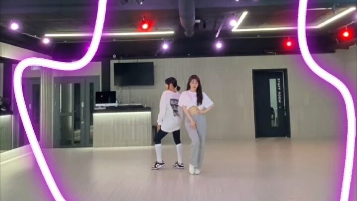 【IRENE】"Pose" Dance Rehearsal Room Revealed