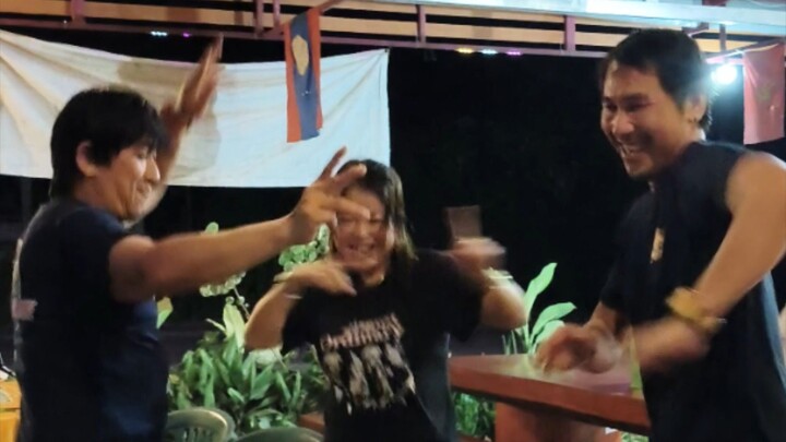 พี่ๆ youtuber ชื่อดังมันเลยคืนนี้ อันแน่ออนทัวร์ ผู้ไทดำ