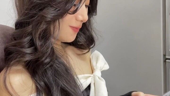 Hôm nay vẫn là “cô gái ngốc xinh đẹp”