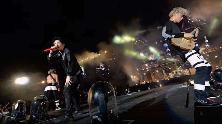 ONE OK ROCK 2014 "Mighty Long Fall at Yokohama Stadium"