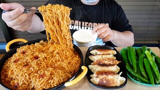 볶음신라면 + 명란만두 + 매운고추 요리먹방 MUKBANG