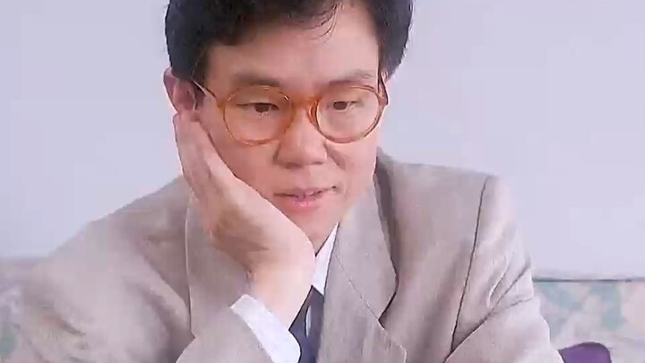 ชายคนหนึ่งไปธนาคารเพื่อถอนเงิน แต่กลับเกิดเหตุการณ์ไม่คาดคิดขึ้น