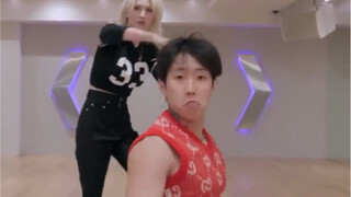 SOMI 和朴宰范的Fast Forward Challenge