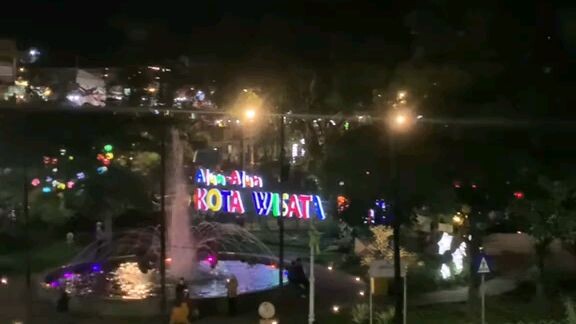 indah malam