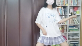 Shocking! A 13-year-old girl danced to the * at home