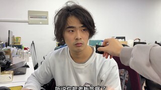 《关于同事敲木鱼给老板攒功德这件事》