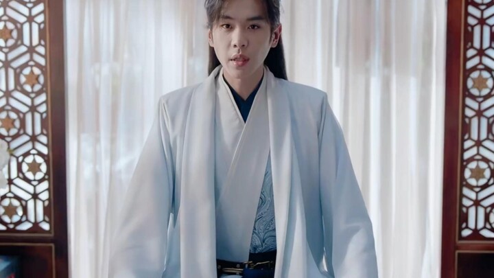 Only Ye Qingmei can break the Long Princess’s defenses, cementing her reputation as a “mad beauty.”