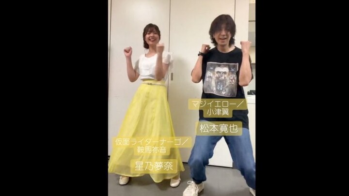 【假面骑士极狐】被魔法黄松本宽也亲自传授魔法战队ED舞的猫猫