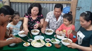 Hủ Tiếu Sườn Heo Ăn Lúc Đang Đói Húp Sạch Tô| TKQ & Family T510