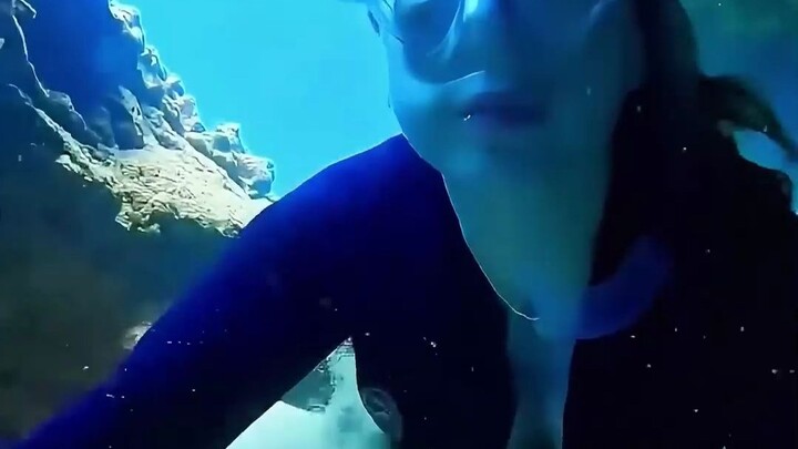 ปลาใต้ทะเลตัวใหญ่มากเลย