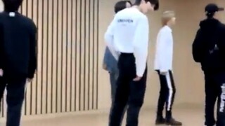 【Park Sung Hoon】Benar-benar ahli menyelamatkannya, kenapa hanya dengan memutar tubuh dua kali saja s