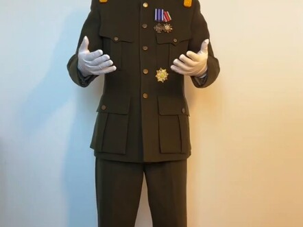 Pameran seragam militer Puyi, kaisar boneka Manchukuo; apa-apaan ini, bahkan tak punya satu lencana 