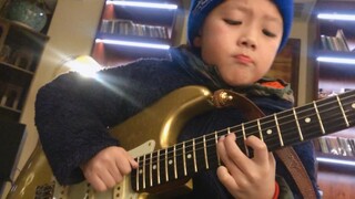 Luyện guitar vào ngày lễ!