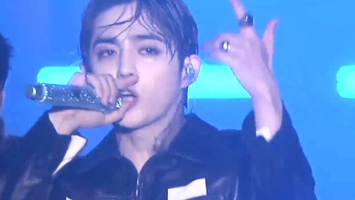 فريق هيه باؤ في حفل SEVENTEEN: أغنية «Game Boy» + «Back It Up»! راب مذهل يطير بالجمهور!