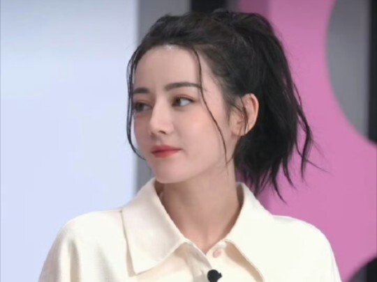 算命，关于迪丽热巴八字，预言一啵