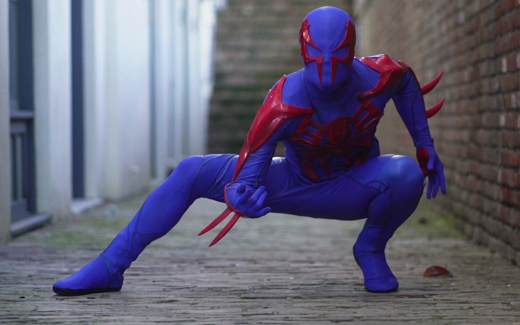 Can you see the outside world in this 2099 Spider-Man suit? - Bilibili