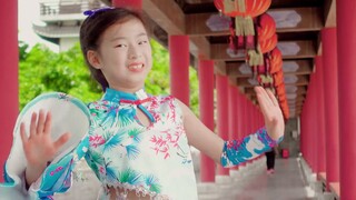First submission at the age of 8 [Peach Blossom Smile] I am a jumping little rabbit