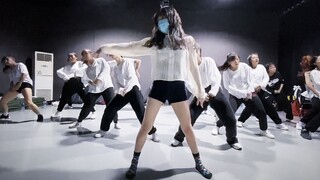 นี่มันนักฆ่าชัดๆ! เวอร์ชันสตูดิโอเต้นรำ "Nightmare" ของ Li Zixuan