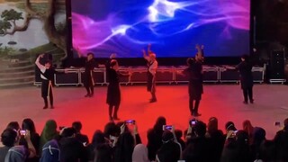 تم نسخ مقطع "God's Menu" من فرقة Stray Kids بشكل مثالي! رقصة غلاف بواسطة COOKIE MONSTER DC