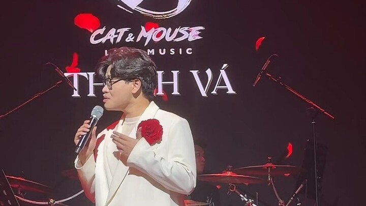 Bee Entertainment (@bee_ent_official) đang phát LIVE - TikTok  16.5.26