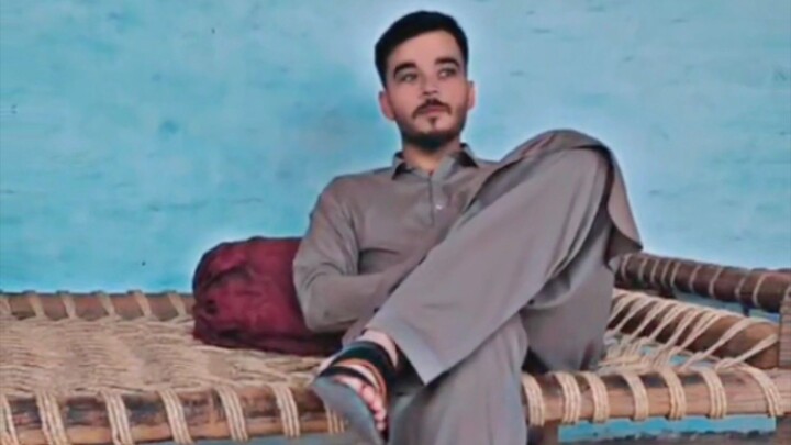 Kuch hadson say gir gYe Mohsin Zameen par hhim rashk e asman Tay abhi Kal ki BAAT hay #foryou