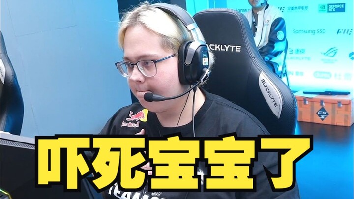 Upside-down play mengejutkan dari Maxi membuat donk tercengang!