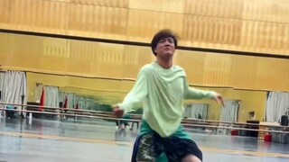หลิวฟูหยาง |. ระบำมองโกเลียสุดหล่อ "ม้าขาว"