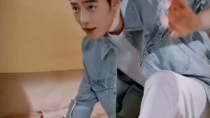 ได้ยินมาว่ากางเกงรัดรูปโชว์หุ่นคุณ เห็นด้วยไหม? #xiaozhan#xiaozhanguwei#ทีมตัวแทนฟันกระต่าย#ใครจะทนไ