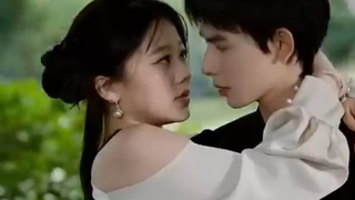 CEO menderita anoreksia, tetapi jatuh cinta pada gadis yang memantau makanannya