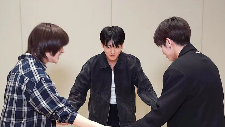 Jungkook's Dance Challenge Compilation