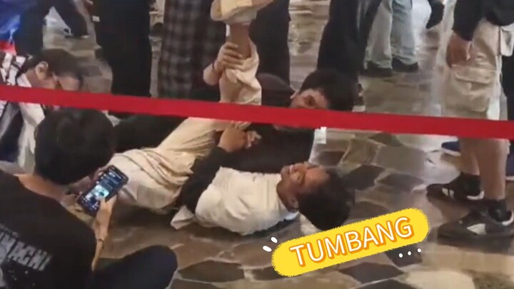 MOSHING KECIL KECILAN DI EVENT COSPLAY