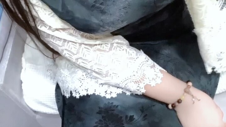 اللون الأسود لا يجعلك تبدو أكبر حقًا~