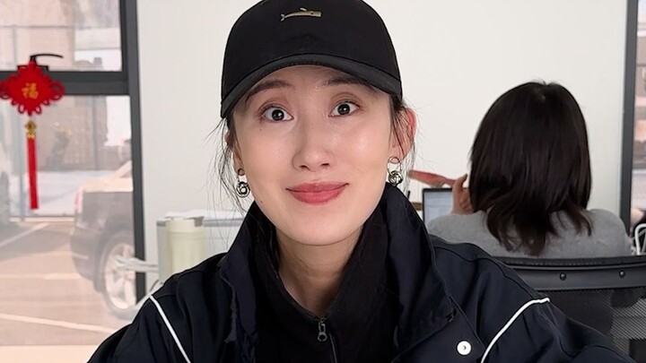 الذكريات مثل السكر، حلوة إلى حدّ الحزن.