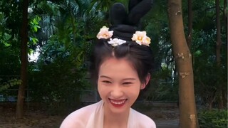 Thể hiện tài năng của mình với mọi người