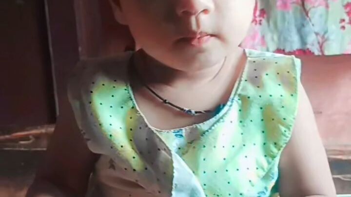 apni beti par nazar rakho