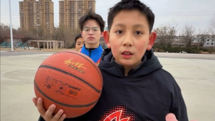 Elementary Schooler’s Shooting Challenge! What’s Going on with the Last Shot?